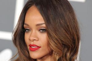 Rihanna entwirft futuristische Brillen für Dior