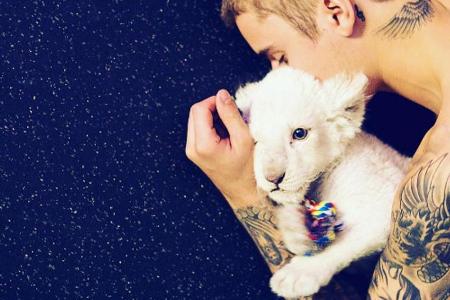 Justin Bieber macht sich mit diesem Foto erneut unbeliebt Justin Bieber macht sich mit diesem Foto erneut unbeliebt