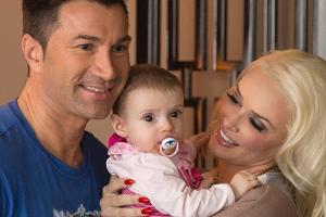 Daniela Katzenberger mit Lucas Cordalis und Tochter Sophia beim Fototermin zu "Daniela Katzenberger - Mit Lucas im Hochzeits...