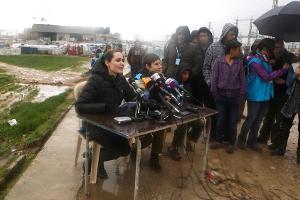 Angelina Jolie will Flüchtlingen in Griechenland helfen