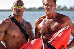 David Hasselhoff zeigt seine "Baywatch"-Form