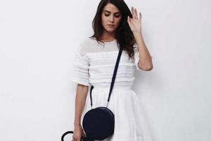 Nikki Reed zeigt neue Kampagne für ihre veganen Taschen