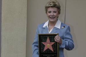 Im Jahr 2004 hatte Patty Duke einen Stern auf dem Walk of Fame erhalten