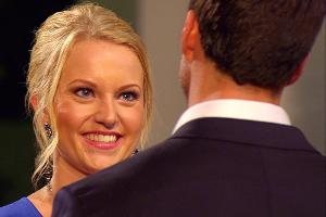 "Bachelor 2016": Das ist die Frau mit der weißen Rose