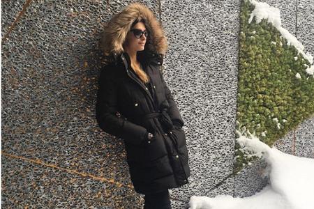 Von wegen Winterjacken zerstören das Outfit - es geht auch stylisch, wie Paris Hilton zeigt Von wegen Winterjacken zerstören das Outfit - es geht auch stylisch, wie Paris Hilton zeigt
