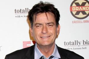 Charlie Sheen nimmt wieder HIV-Medikamente