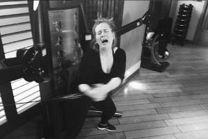 Adele leidet im Fitnessstudio