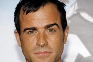 Justin Theroux trauert immer noch um seinen Hund