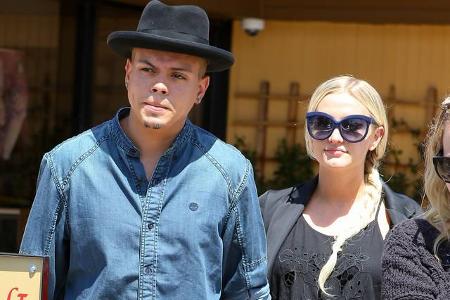 Die Schlagzeilen über eine Schwangerschaft der amerikanischen Schauspielerin Ashlee Simpson sorgte für große Begeisterung. N... Die Schlagzeilen über eine Schwangerschaft der amerikanischen Schauspielerin Ashlee Simpson sorgte für große Begeisterung. N...