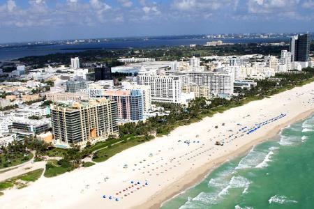 Ein Damm aus Hotels am South Beach