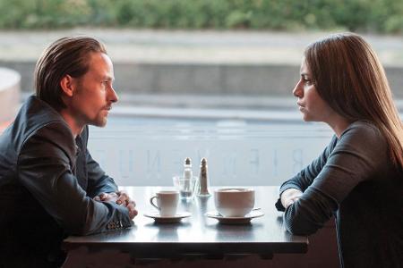 Die Opfer - Vergesst mich nicht (2/3, 4. April, 20.15 Uhr im Ersten): Szene mit Bronner (Tom Schilling) und Semiya Simsek (A...