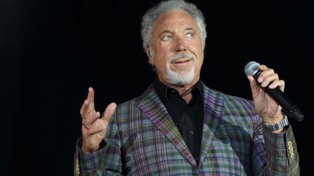 Krankheitsfall in der Familie Tom Jones sagt AsienAuftritte ab