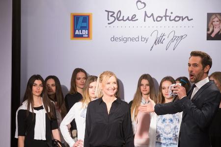 Designerin Jette Joop (Mitte) bei der Fashionshow zu ihrer Blue Motion Kollektion