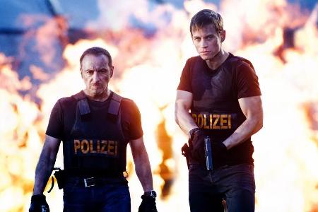 Semir Gerkhan (Erdogan Atalay, l.) ermittelte schon mit vielen anderen. Zum Beispiel mit Alex Brandt (Vinzenz Kiefer)
