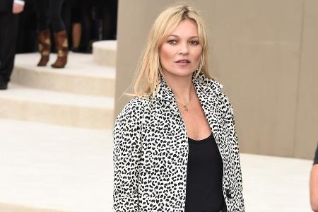 Die professionelle Pose: Kate Moss bei einem Die professionelle Pose: Kate Moss bei einem