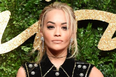 Rita Ora wehrt sich gegen die Gerüchte