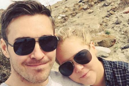 Ein schöner Tag am Strand: Amy Schumer und Ben Hanisch sind schwer verliebt Ein schöner Tag am Strand: Amy Schumer und Ben Hanisch sind schwer verliebt