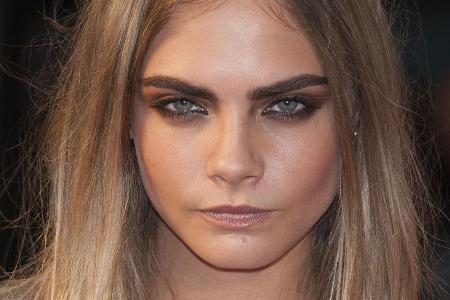 Topmodel Cara Delevingne ist für viele das absolute Augenbrauen-Vorbild Topmodel Cara Delevingne ist für viele das absolute Augenbrauen-Vorbild