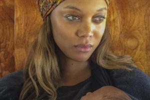 Topmodel Tyra Banks zeigt zum ersten Mal ihren Sohn York