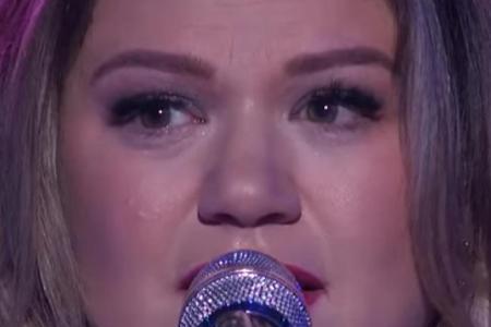 Kelly Clarkson sang ihren Song 