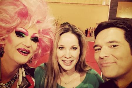 Ingo Nommsen frühstückt stets mit sehr unterschiedlichen Gästen: Im März 2015 mit Drag Queen Olivia Jones und Schauspielerin...