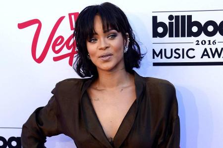 Ungewohnt züchtig: Rihanna