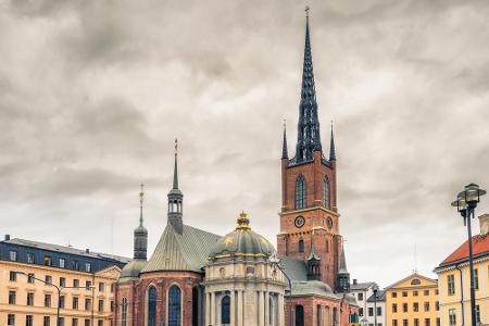 Die königliche Begräbniskirche ist die Riddarholmskyrkan auf der Insel Riddarholmen im Zentrum Stockholms. Die Kirche wurde ...