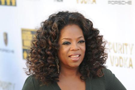 Ob Oprah Winfrey (62) inzwischen schwimmen kann? Zumindest fing sie 2011 an, Unterricht zu nehmen. Frei nach dem Motto: Bess...