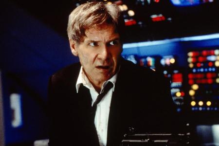 Auch ein Präsident eignet sich als Ein-Mann-Armee - zumindest, wenn es Harrison Ford ist. Der ballerte sich in 