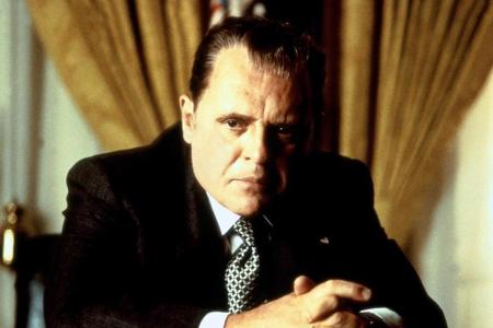 Bislang waren es nur fiktive Präsidenten. Aber auch reale Amtsträger wurden schon dargestellt, allein Richard Nixon in mehre...