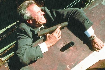 Eastwood spielt Secret-Service-Agent Frank Horrigan, der ein Attentat auf den US-Präsidenten verhindern muss. Der Attentäter...