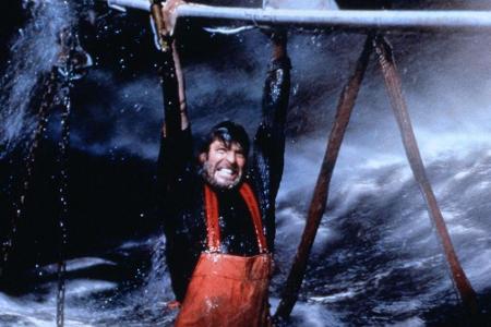 Doch es braut sich eine Katastrophe zusammen, denn ein großer Sturm zieht auf und fordert Captain Billy Tyne (Clooney) und s...