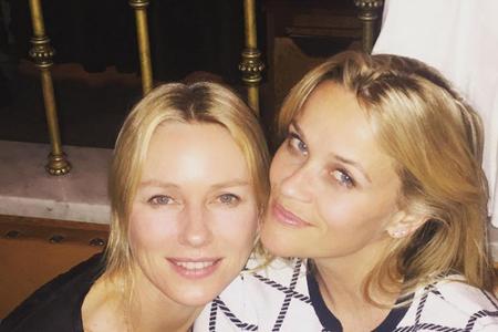 Mit Naomi Watts ließ sie sich stattdessen weit weg von allem Hollywood-Trubel ablichten.