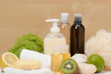 Ein schönes Versteck ist das Bad oder die Dusche. Denn wer vermutet dort schon ein Osternest? Hinter Shampoo und Duschgel la...