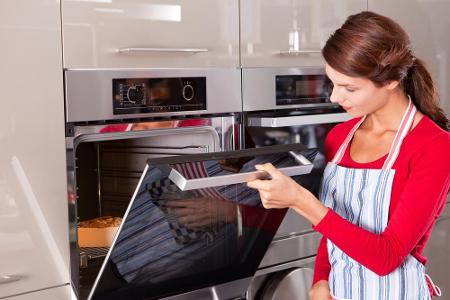 Der Backofen gilt als Mutters Hoheitsgebiet. Deshalb: Klappe auf, Osternest rein und die Kinder suchen lassen. Bevor man ihn...