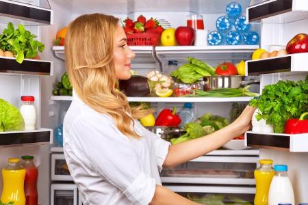 Der Vorteil am Kühlschrank ist, dass eventuell im Osternest enthaltene Lebensmittel auch nach längerer Zeit noch frisch blei...