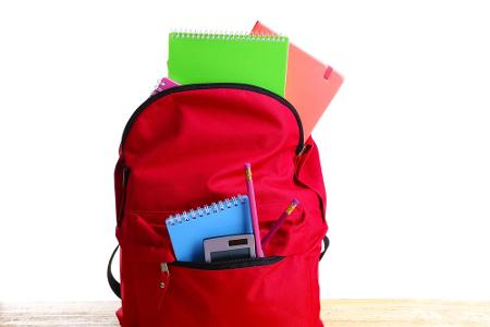 Es sind Osterferien und die Schultasche liegt irgendwo im Eck. Das perfekte Versteck für den Osterhasen, um seine Geschenke ...