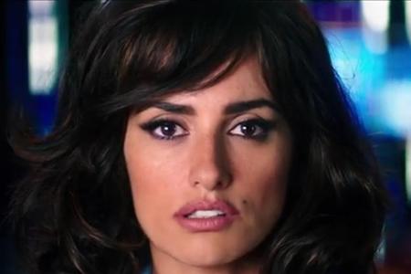 Unterstützt werden sie dabei von einer hübschen Agentin, dargestellt von Penelope Cruz.