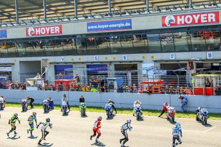 Oschersleben: In Sachen-Anhalt dürfen Fans unter bestimmten Bedingungen mit dem privaten Auto über den Racetrack düsen.