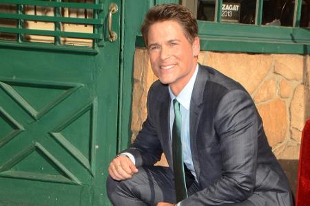 Auch Hollywood-Star Rob Lowe reiht sich ein: Der Schauspieler wird in rund zwei Monaten 52 Jahre alt.