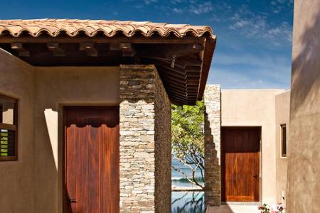 Der Hollywood-Star buchte über Airbnb diese Villa, die stolze 30 Millionen Dollar wert ist.