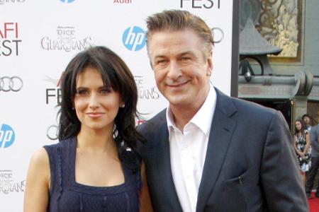 Was sind schon 25 Jahre, könnten Alec (57) und Hilaria Baldwin (32) darauf sagen. Immerhin erwartet das Ehepaar inzwischen s...