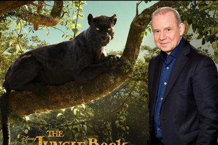In der deutschen Fassung spricht Joachim Król den schwarzen Panther Baghira. Król dürfte vielen als 