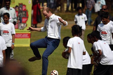Prinz William machte auch am Ball keine schlechte Figur.