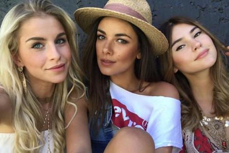 Stefanie Giesinger (19) und deren beste Freundin Caroline Daur (20) sind zusammen mit Janina Uhse ebenfalls in Kalifornien z...