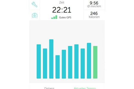 Die App wertet in detaillierten Statistiken die vollbrachten Leistungen aus. Tempo, verbrannte Kalorien und zurückgelegte Di...