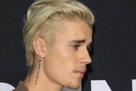 Und auch in Justin Biebers Gesicht sprießen die Haare.