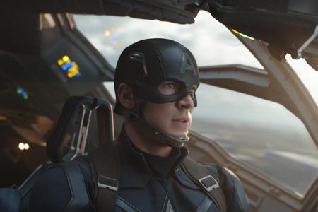 Steve Rogers aka Captain America (Chris Evans) auf der anderen Seite musste miterleben, wie korrupt selbst die höchsten Regi...