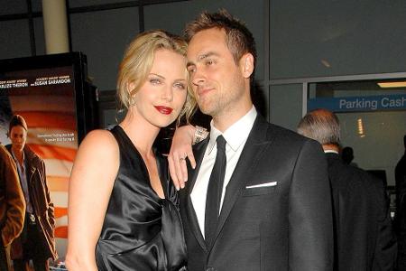 2004 heimste Charlize Theron den Goldjungen für ihre Leistung in 
