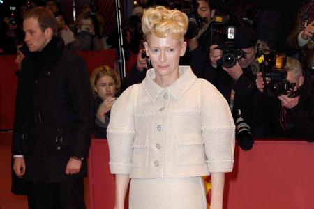 Elegant à la Jury-Mitglied Tilda Swinton geht so.